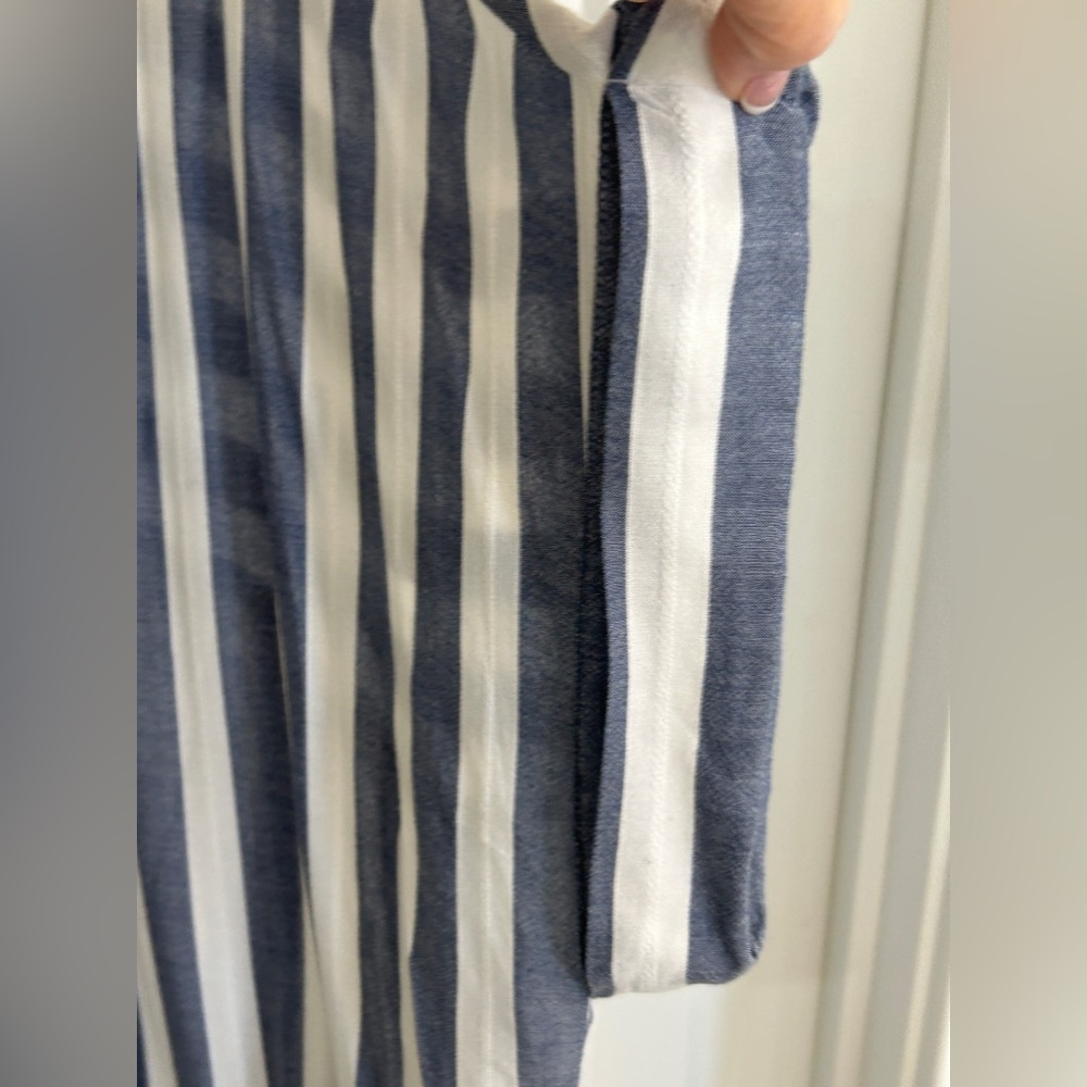 Crown & Ivy top; size XL; blue & white striped. - Picture 4 of 6